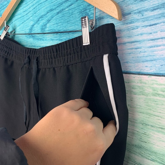 🖤BANANA REPUBLIC black and white sporty classy shorts - Picture 10 of 10